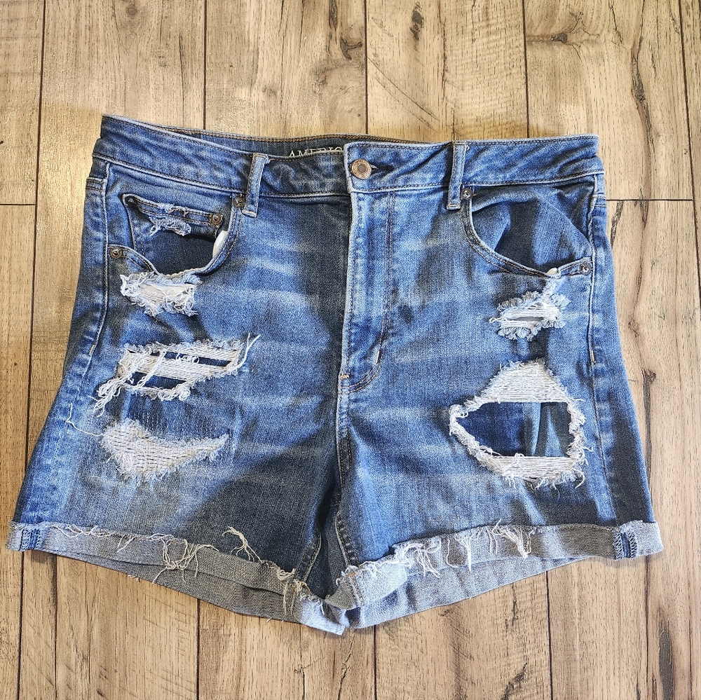 American Eagle Super High Rise Shorts